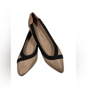 🆕 Anne Klein Tan and Black Ballet Flats size 9